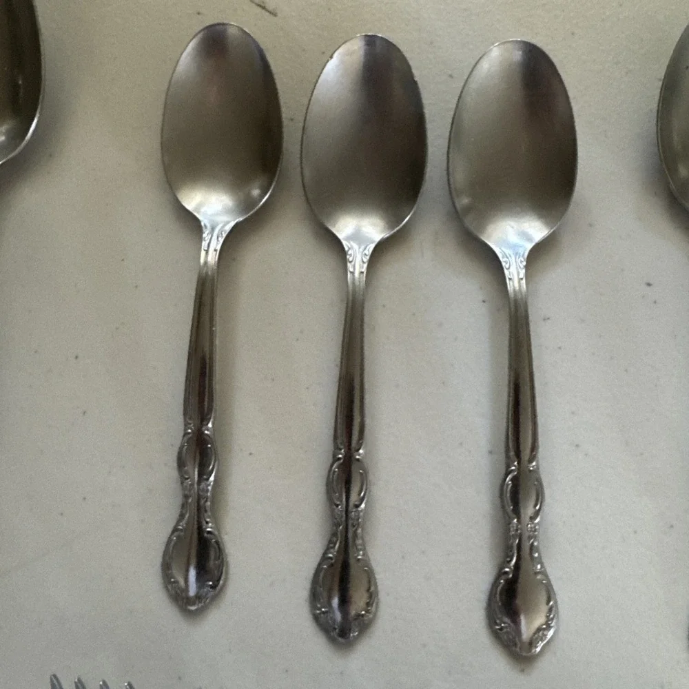 International‎ Silver Rogers Royal Manor Stainless Flatware Set Of 19